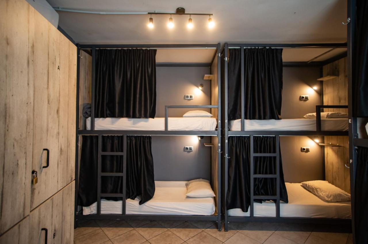 Bedway Athens Hostel Buitenkant foto