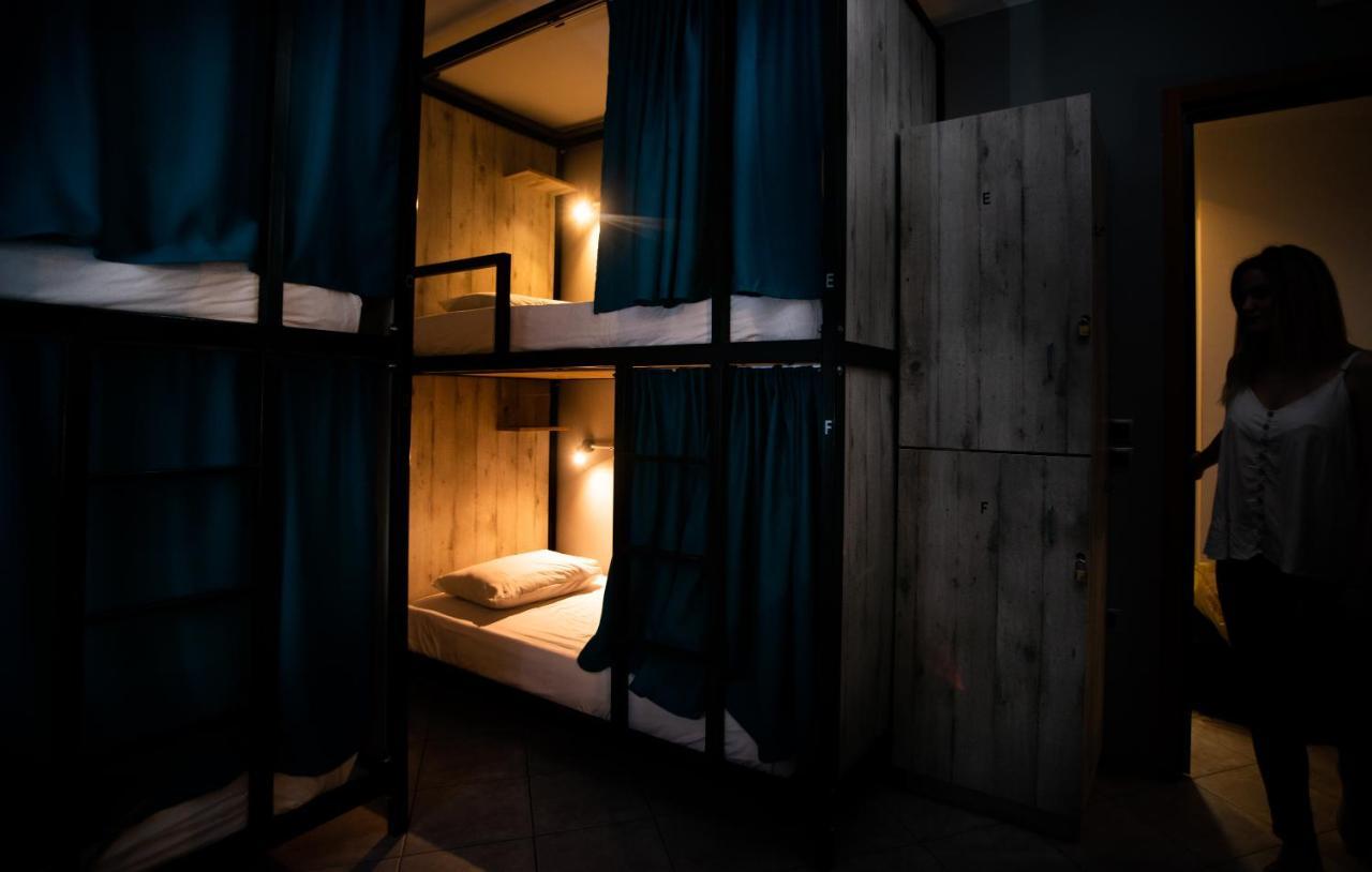 Bedway Athens Hostel Buitenkant foto